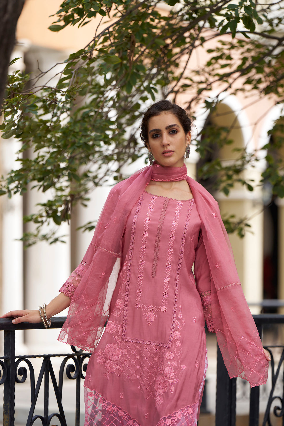 Shonak Pink Embroidery Suit Set