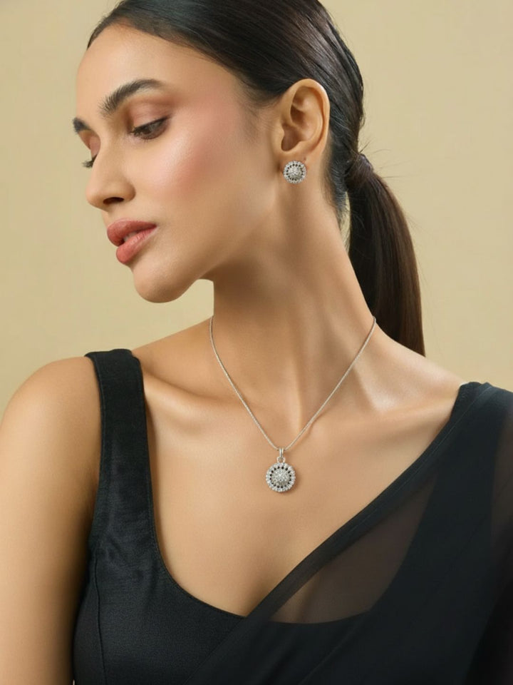ANTAARA SUN DIAMOND EARINGS AND PENDANT SET
