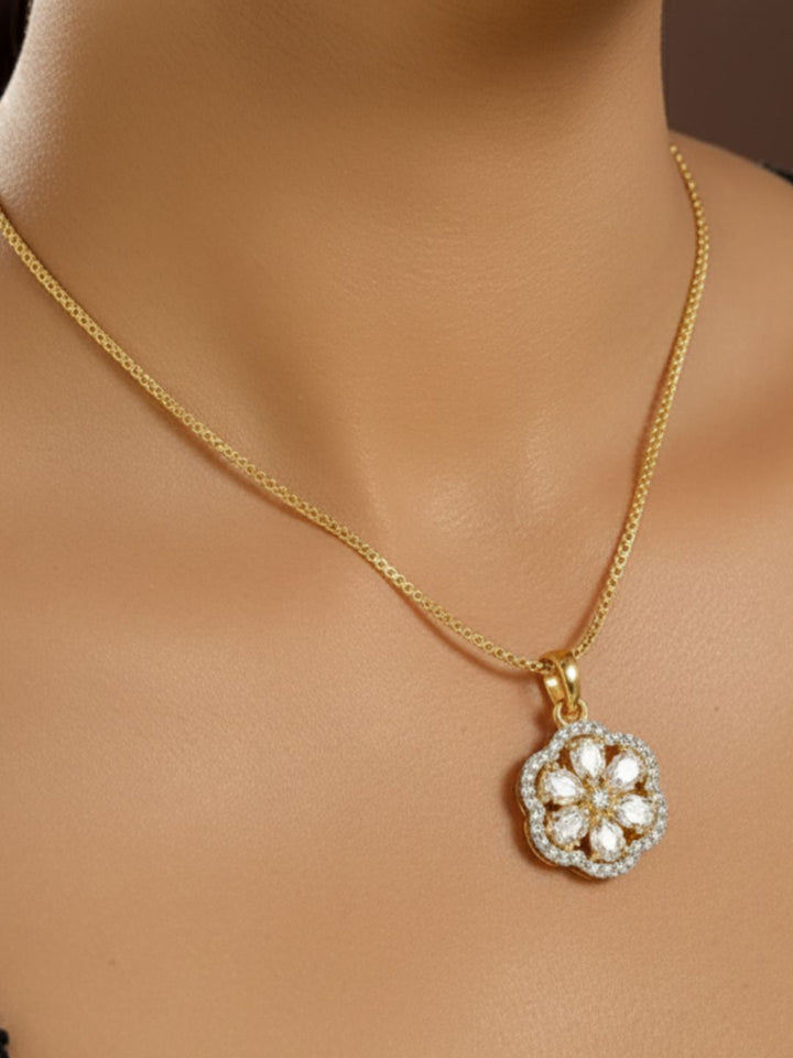 Antaara diaomond earing & pendant stud