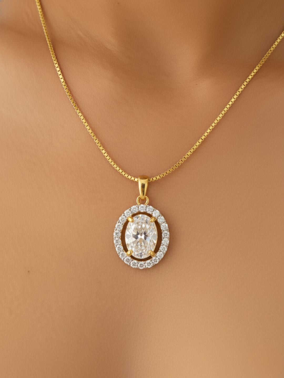 Antaara diamond earing & pendant stud