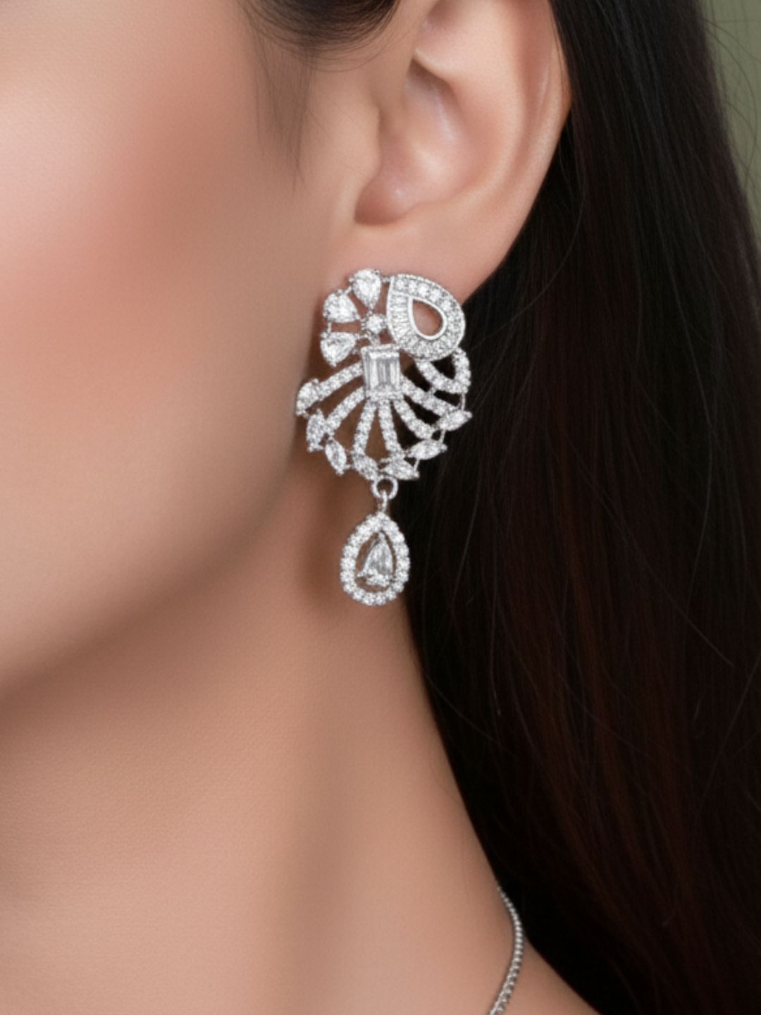 Savana Diamond Earing & Pendant Set