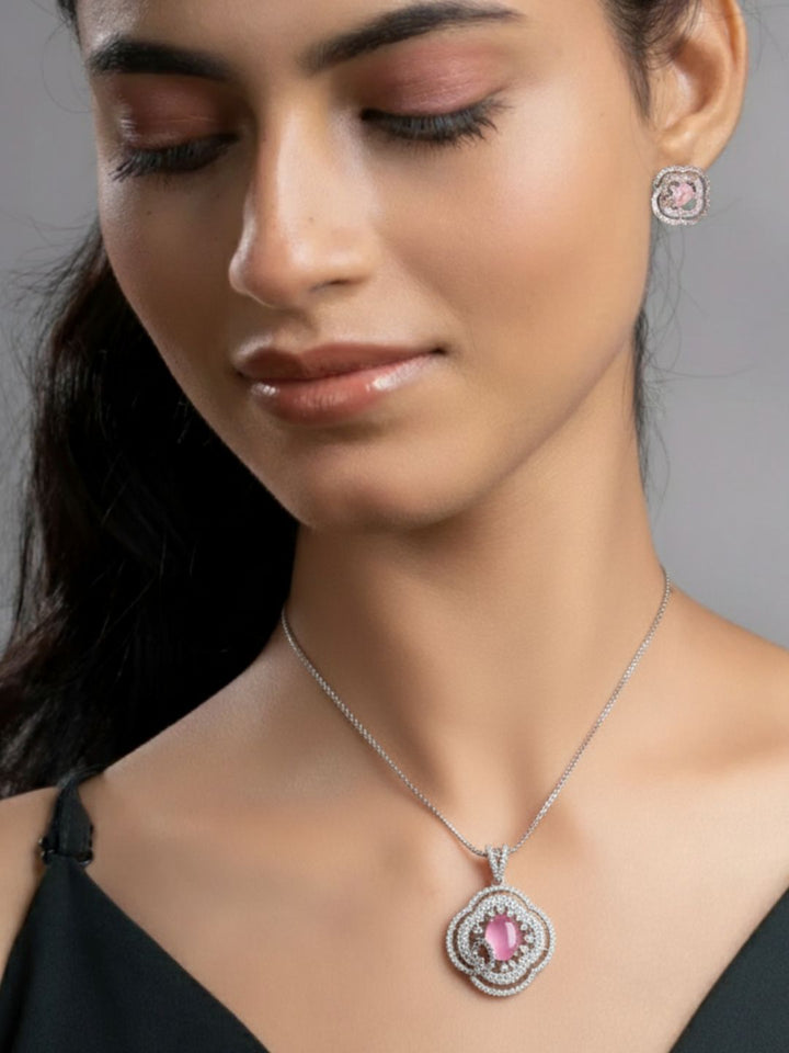 Savana Diamond Earing & Pendant Set