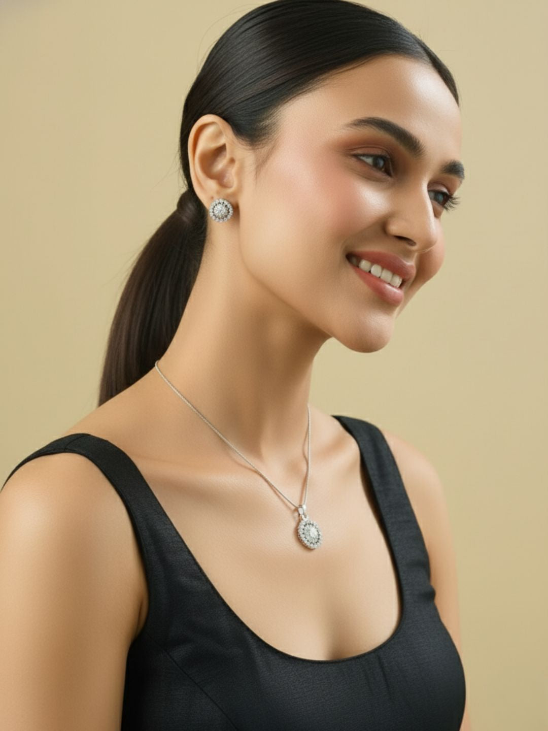 ANTAARA SUN DIAMOND EARINGS AND PENDANT SET