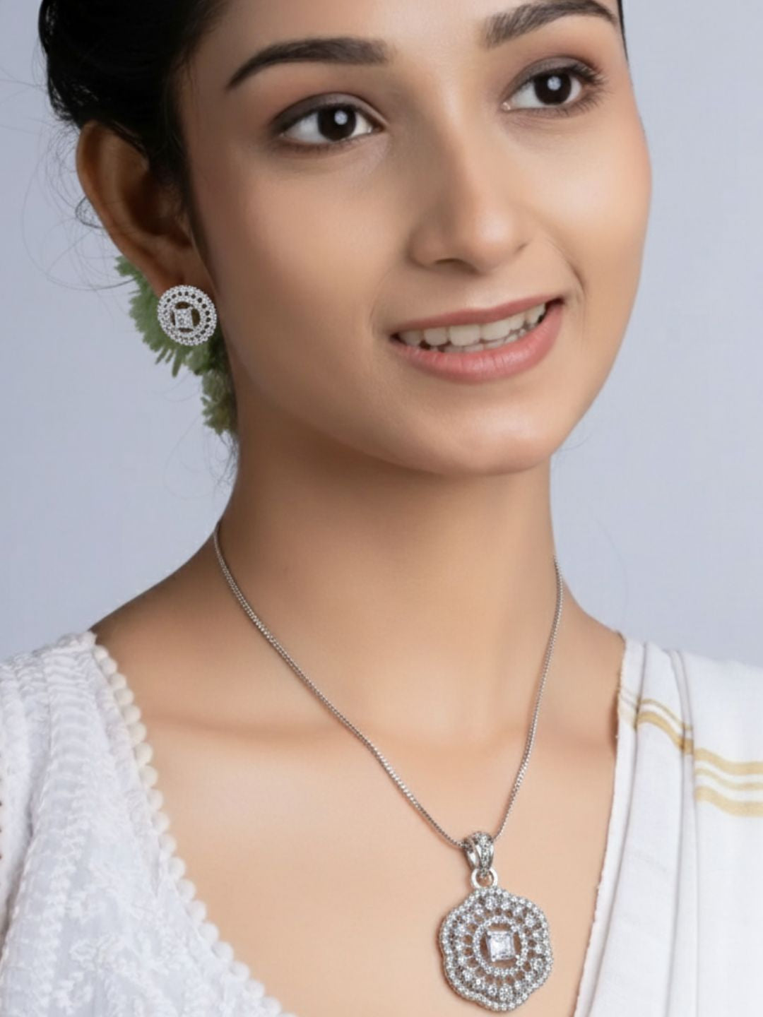 Savana Diamond Earing & Pendant Set