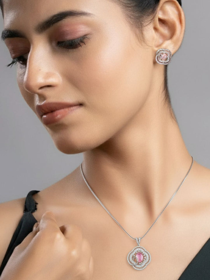 Savana Diamond Earing & Pendant Set