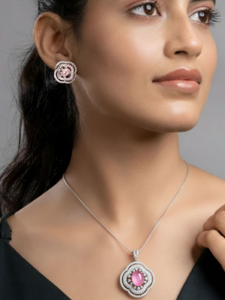 Savana Diamond Earing & Pendant Set