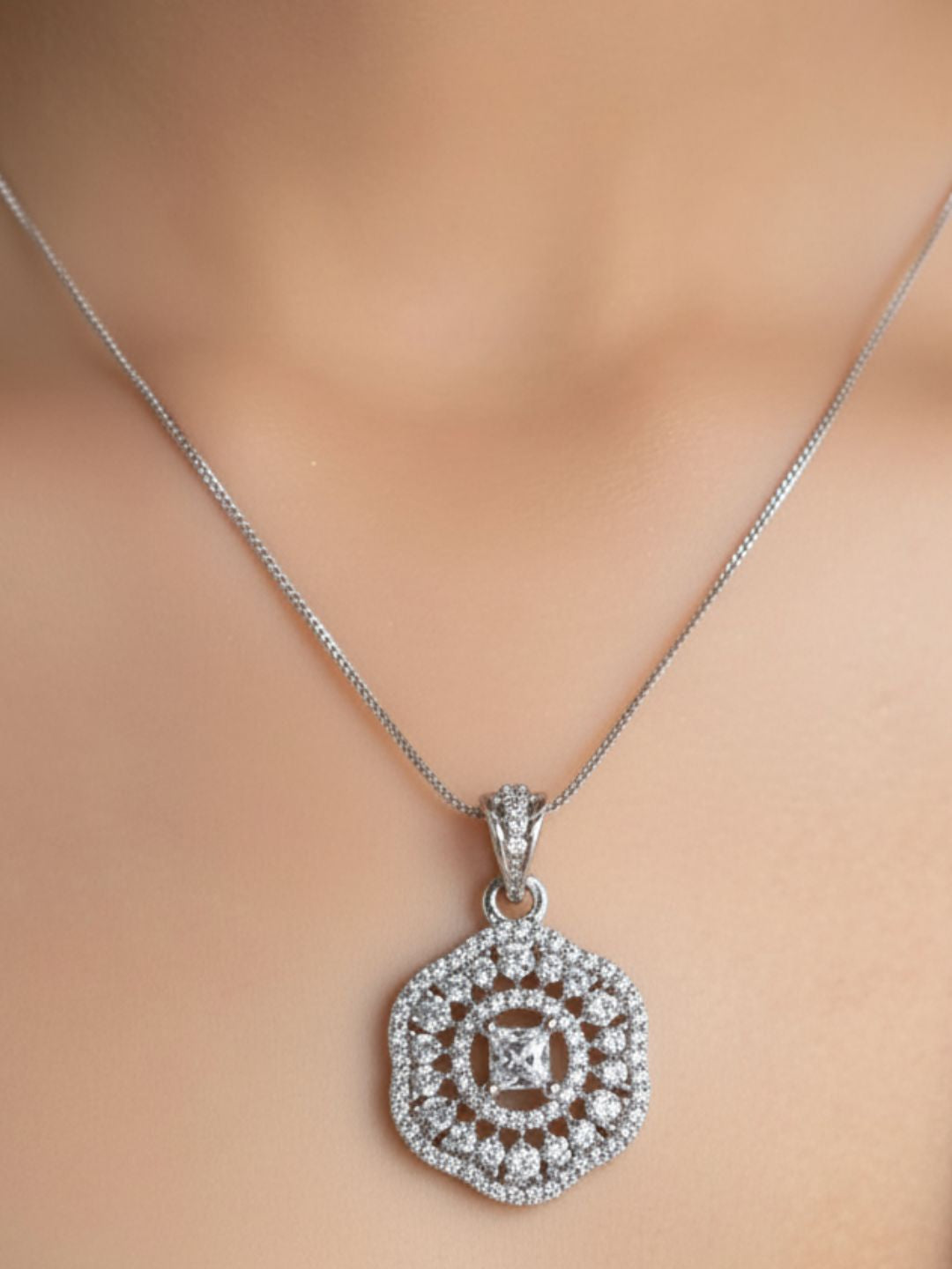 Savana Diamond Earing & Pendant Set