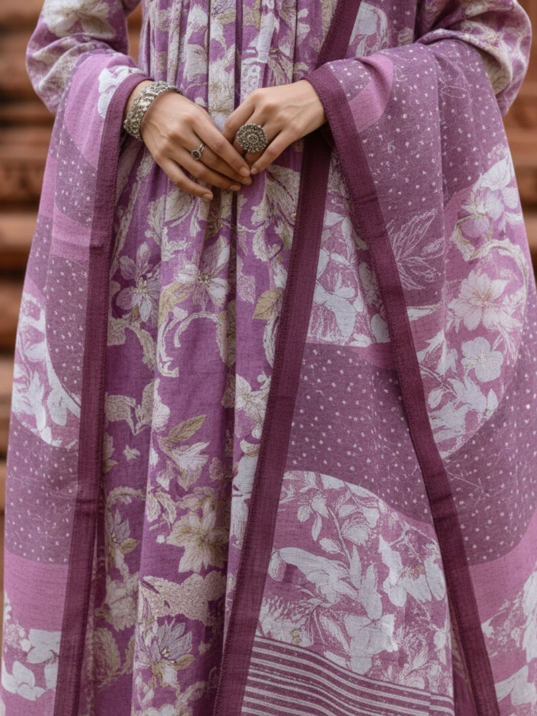 Tejaswi Lilac Floral Suit Set