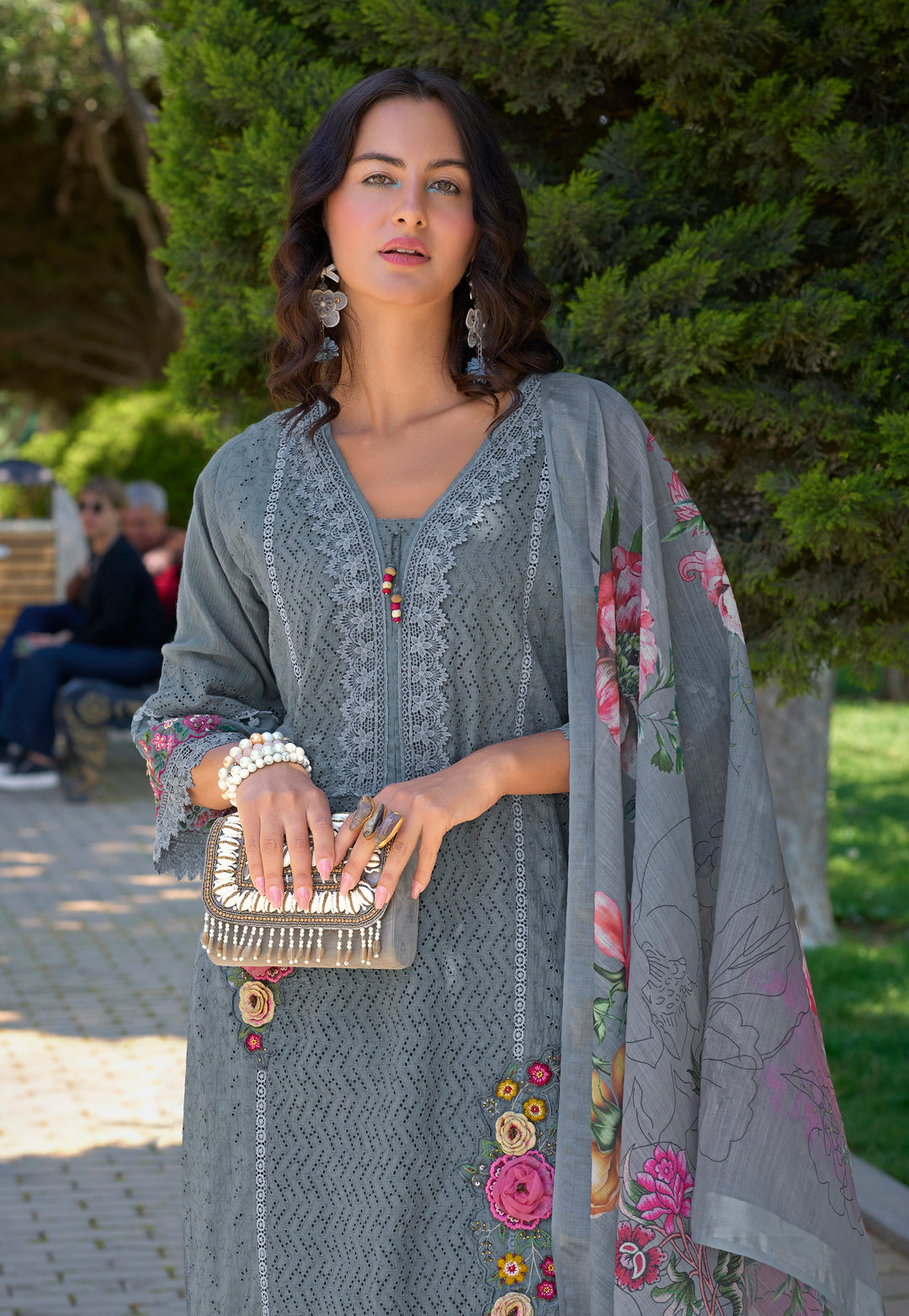 Sarfarish Cloud SCHIFFLI HEAVY PAKISTANI SUIT SET