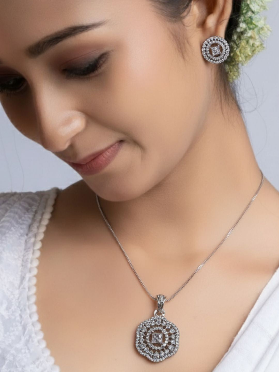 Savana Diamond Earing & Pendant Set