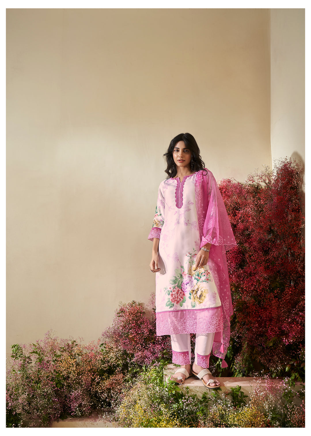 VEDA FLAMINGO FLORAL PRINTED PREMIUM SUIT SET