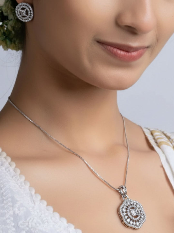 Savana Diamond Earing & Pendant Set