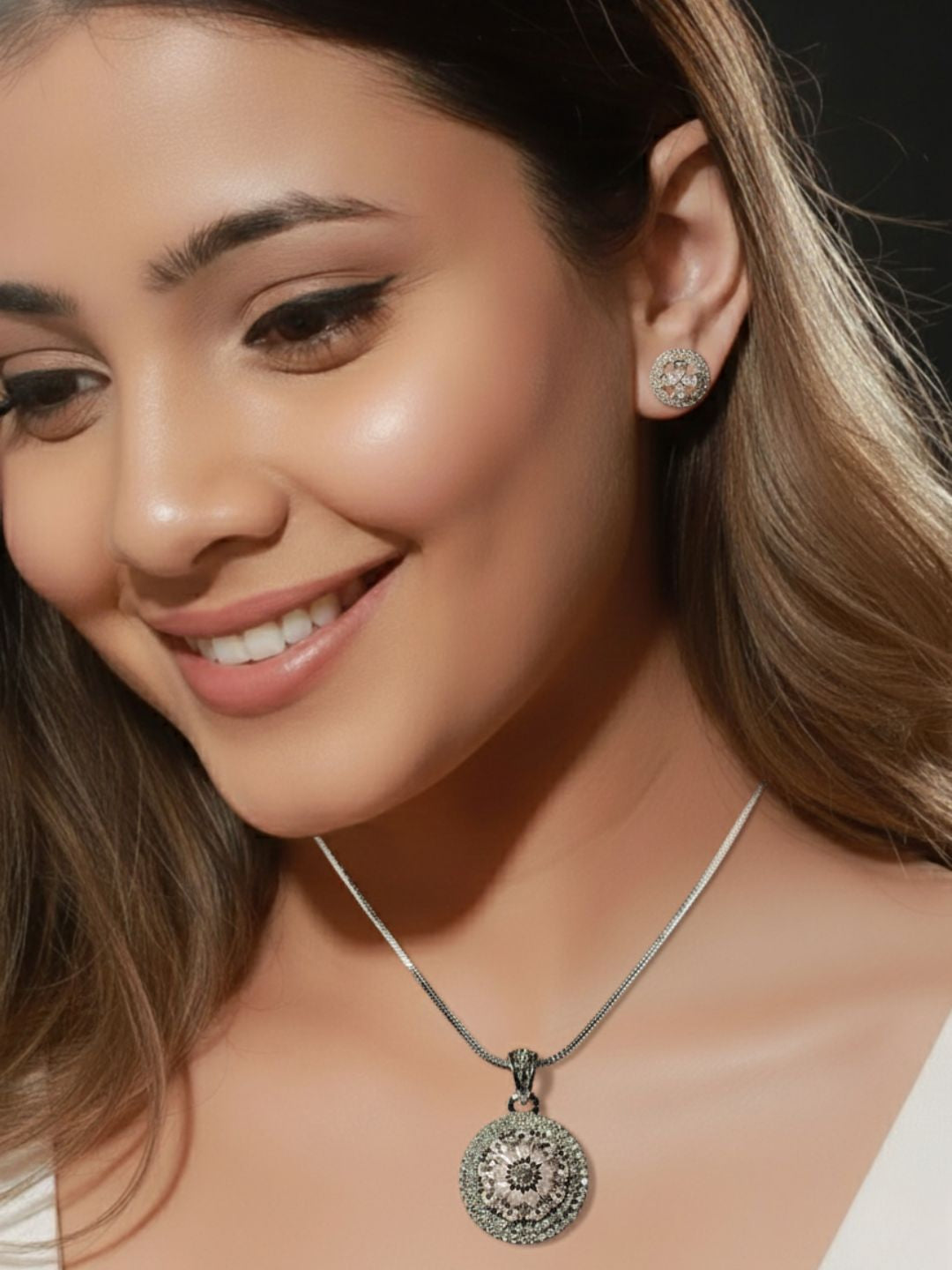 Savana Diamond Earing & Pendant Set