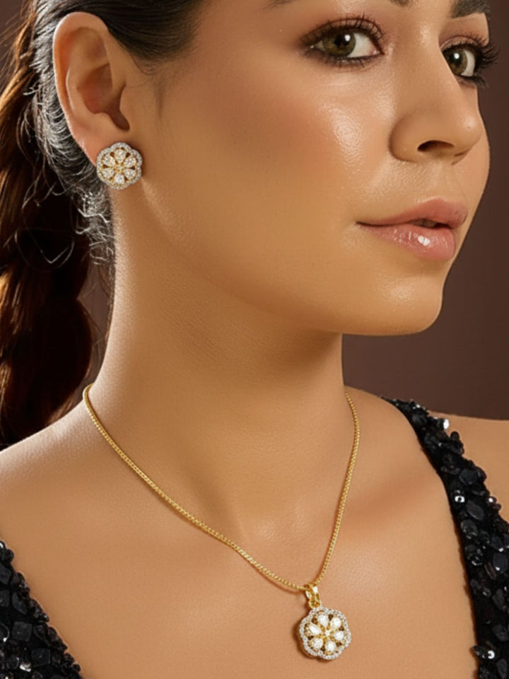 Antaara diaomond earing & pendant stud