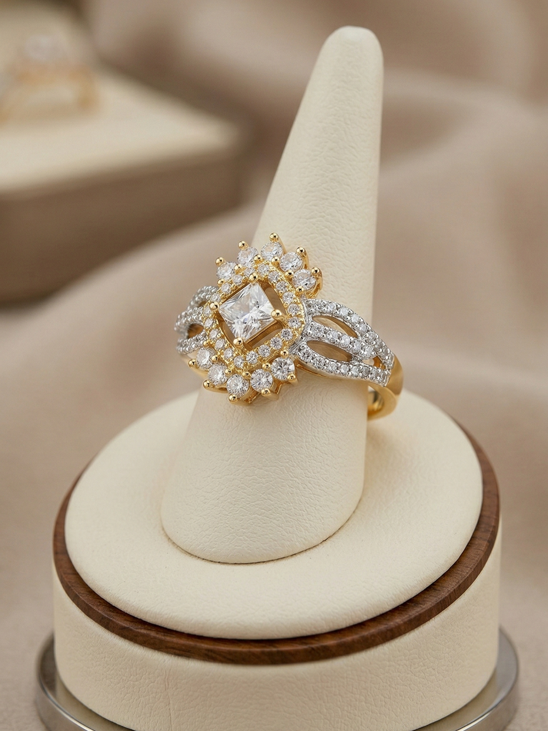 Rivaaz Royale Diamond Ring