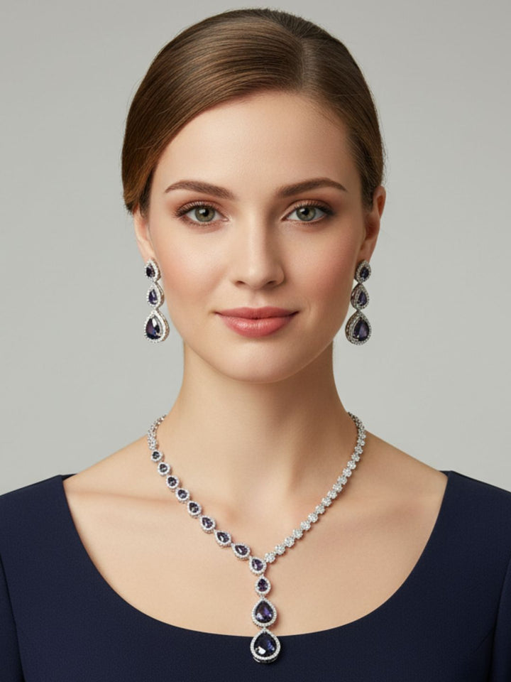 Antaara Diamond Necklace with Earings