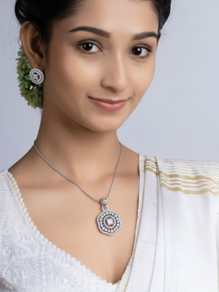 Savana Diamond Earing & Pendant Set