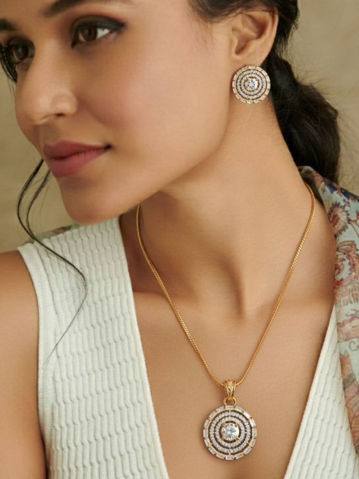 Savana Diamond Earing & Pendant Set