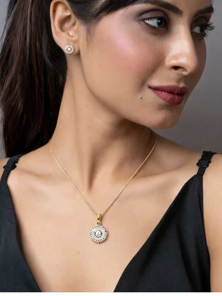 Alankrita Diamond earing & pendant stud