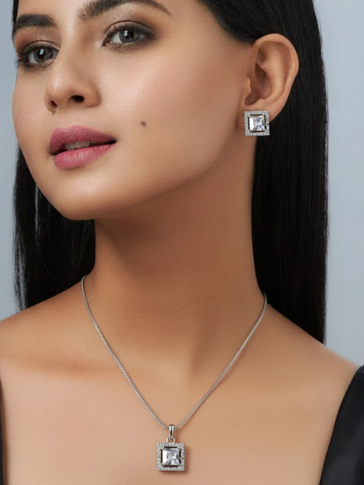 Shama Diamond Earing & Pendant Set