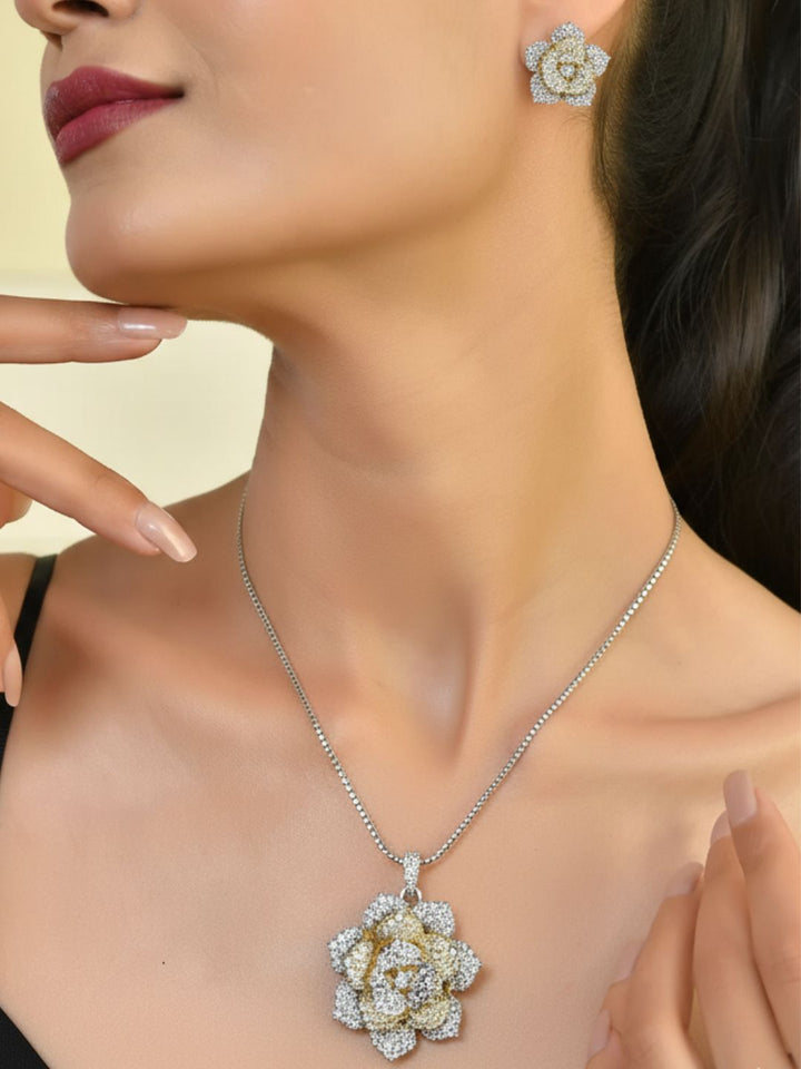 Savana Diamond Earing & Pendant Set