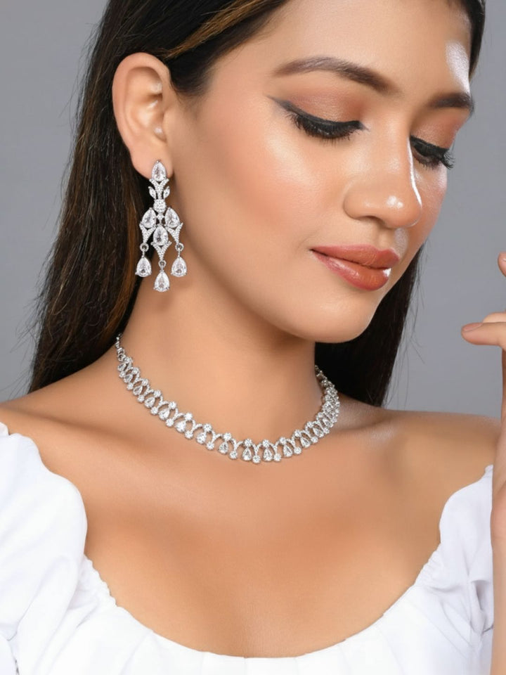 Antaara Diamond Necklace with Earings
