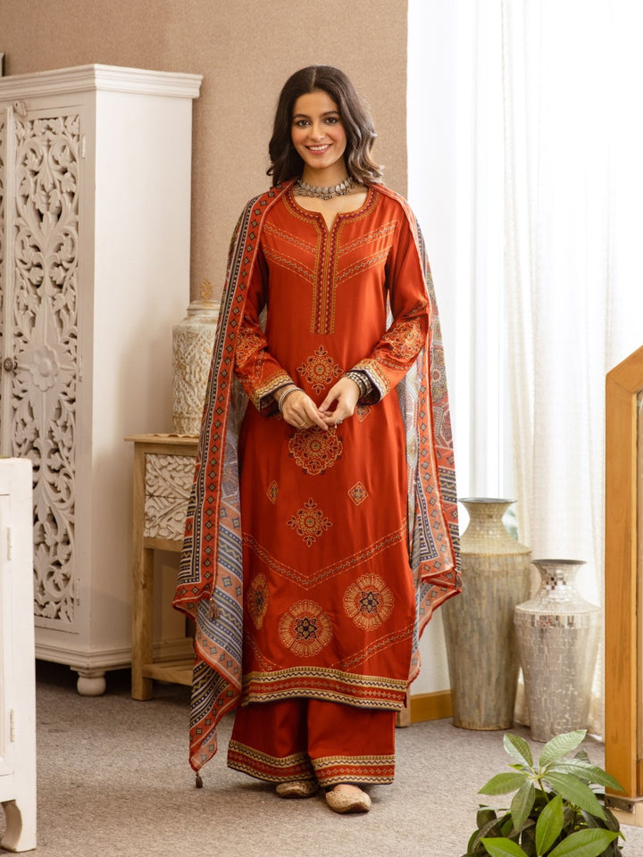 Karen cadmium embroidery cotton suit set