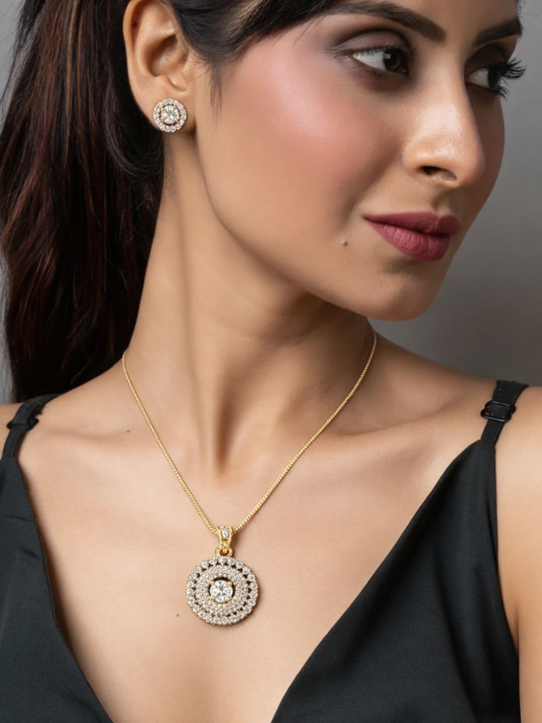 Alankrita Diamond earing & pendant stud