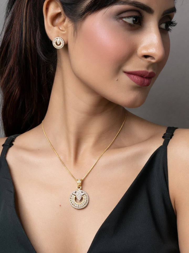 Alankrita Diamond earing & pendant stud