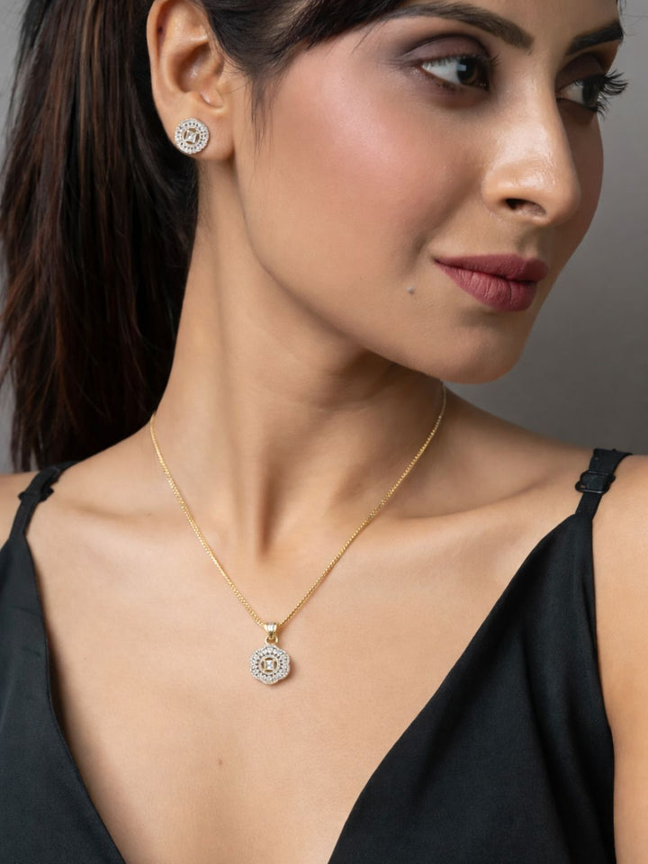 Alankrita Diamond earing & pendant stud