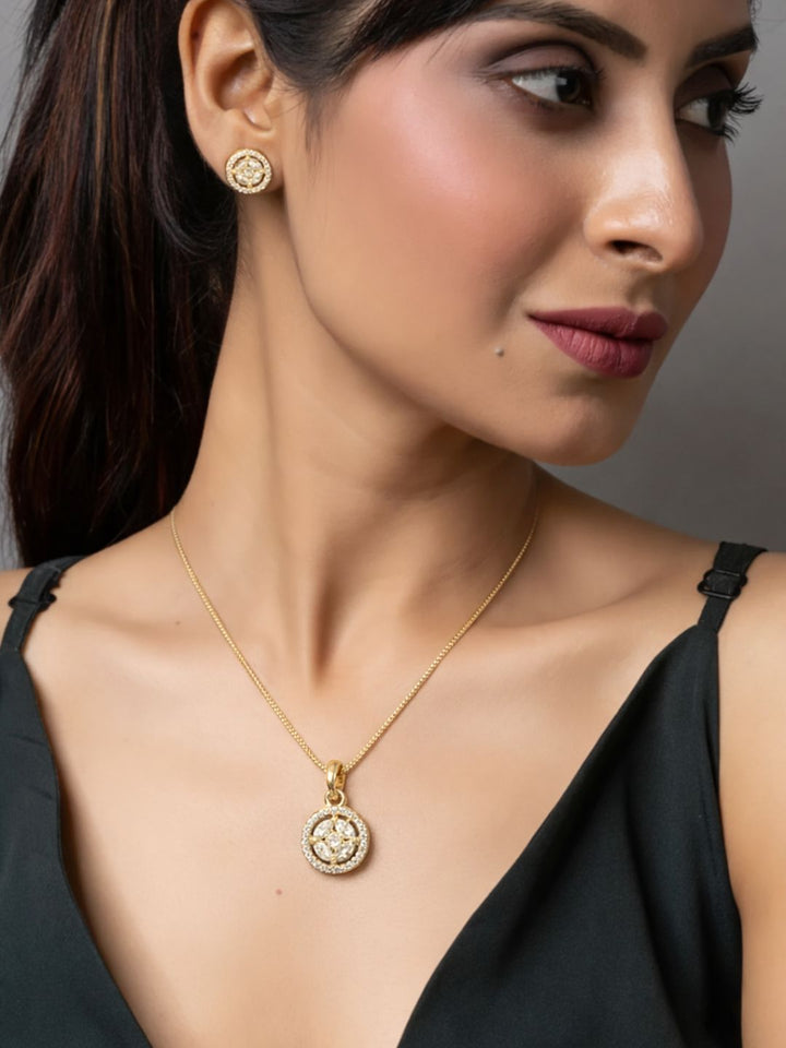 Alankrita Diamond earing & pendant stud