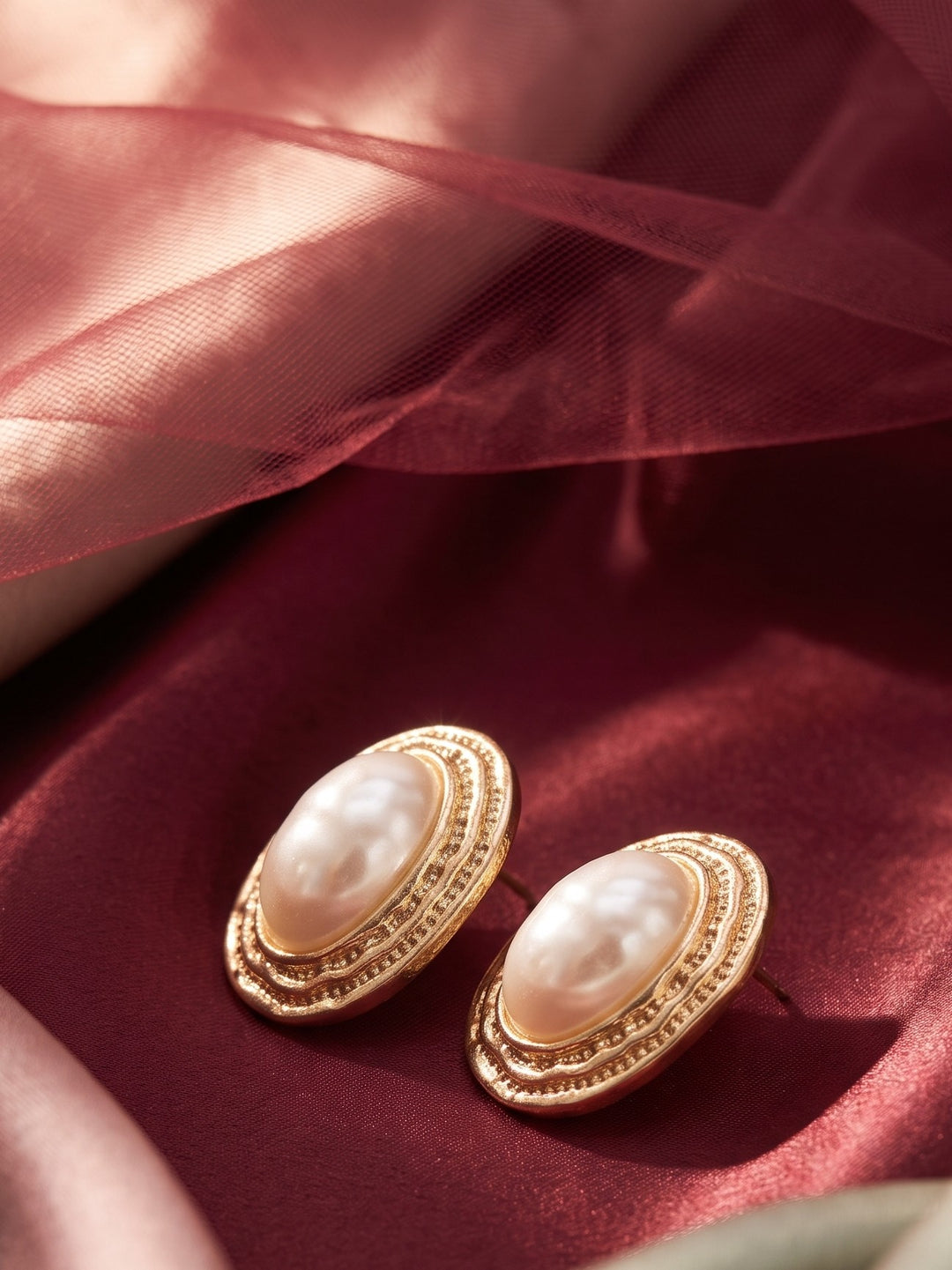 Monstera Royal Pearl Frame Earrings