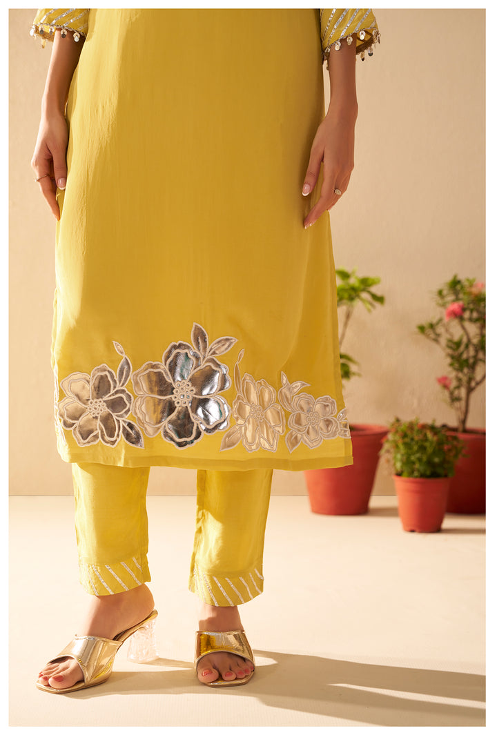 Albeli Lemon Applique work Premium suit set
