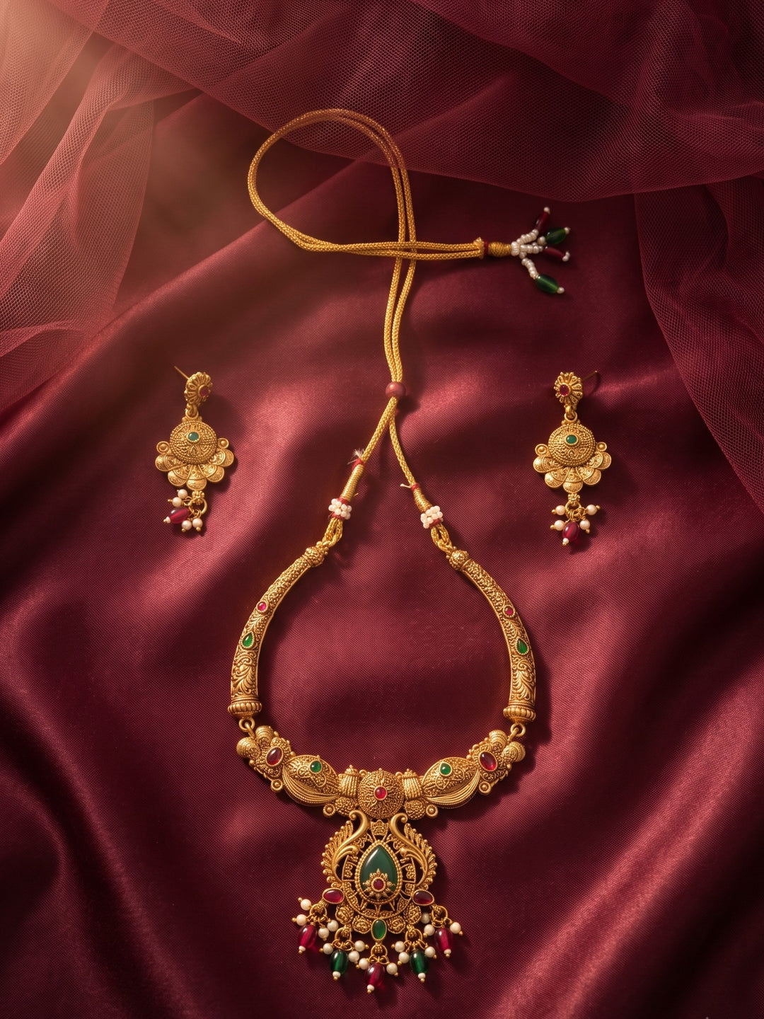 Pushpika Emerald Antique Necklace Set