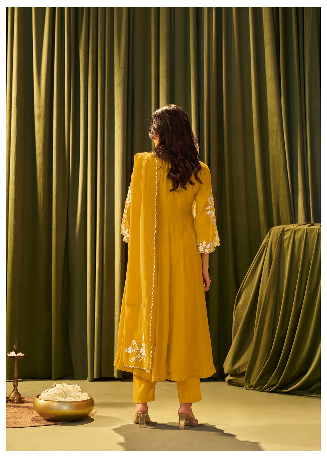 Albeli flax embroidery suit set