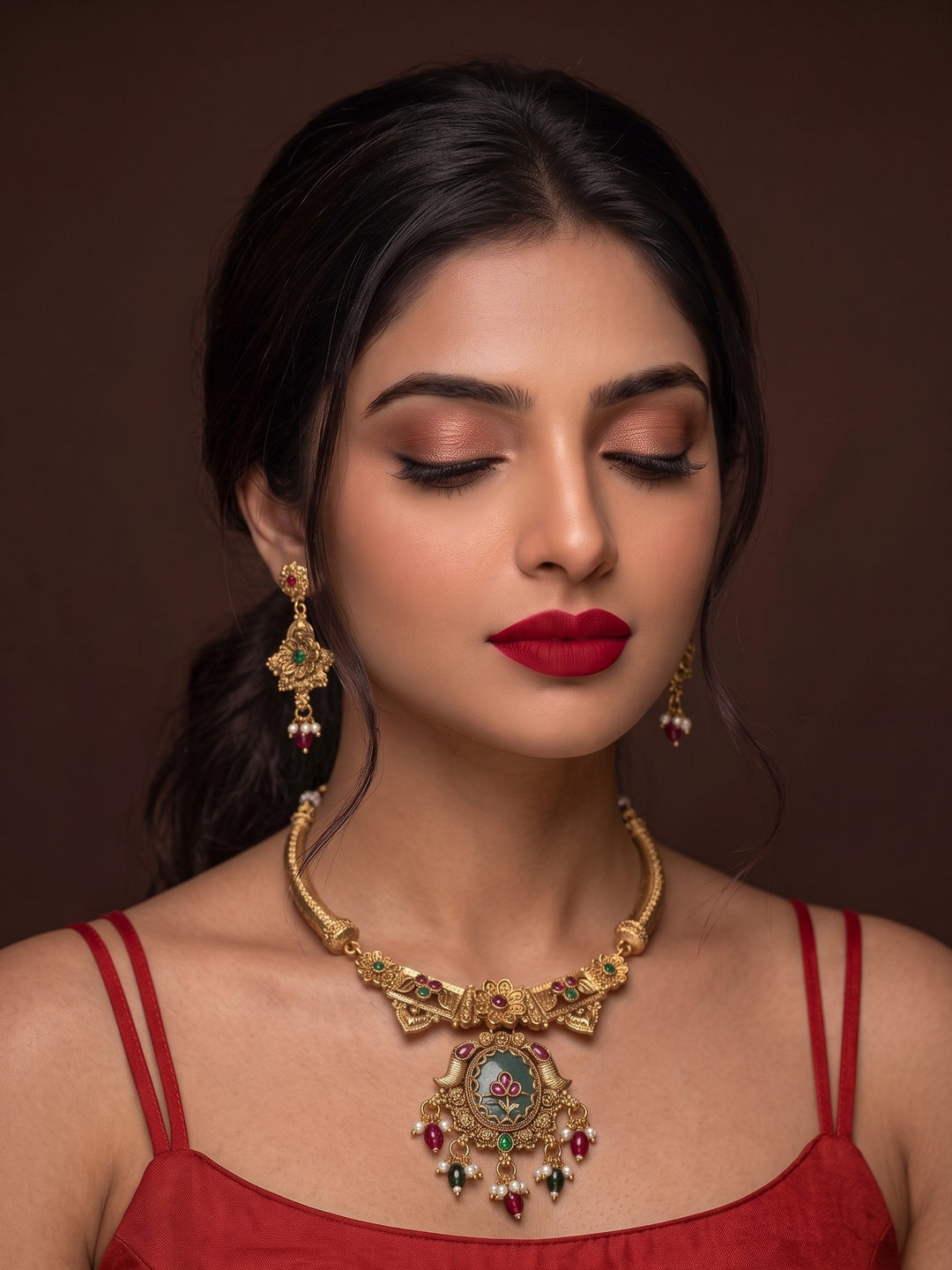 Pushpika Harit Ratna Necklace Set