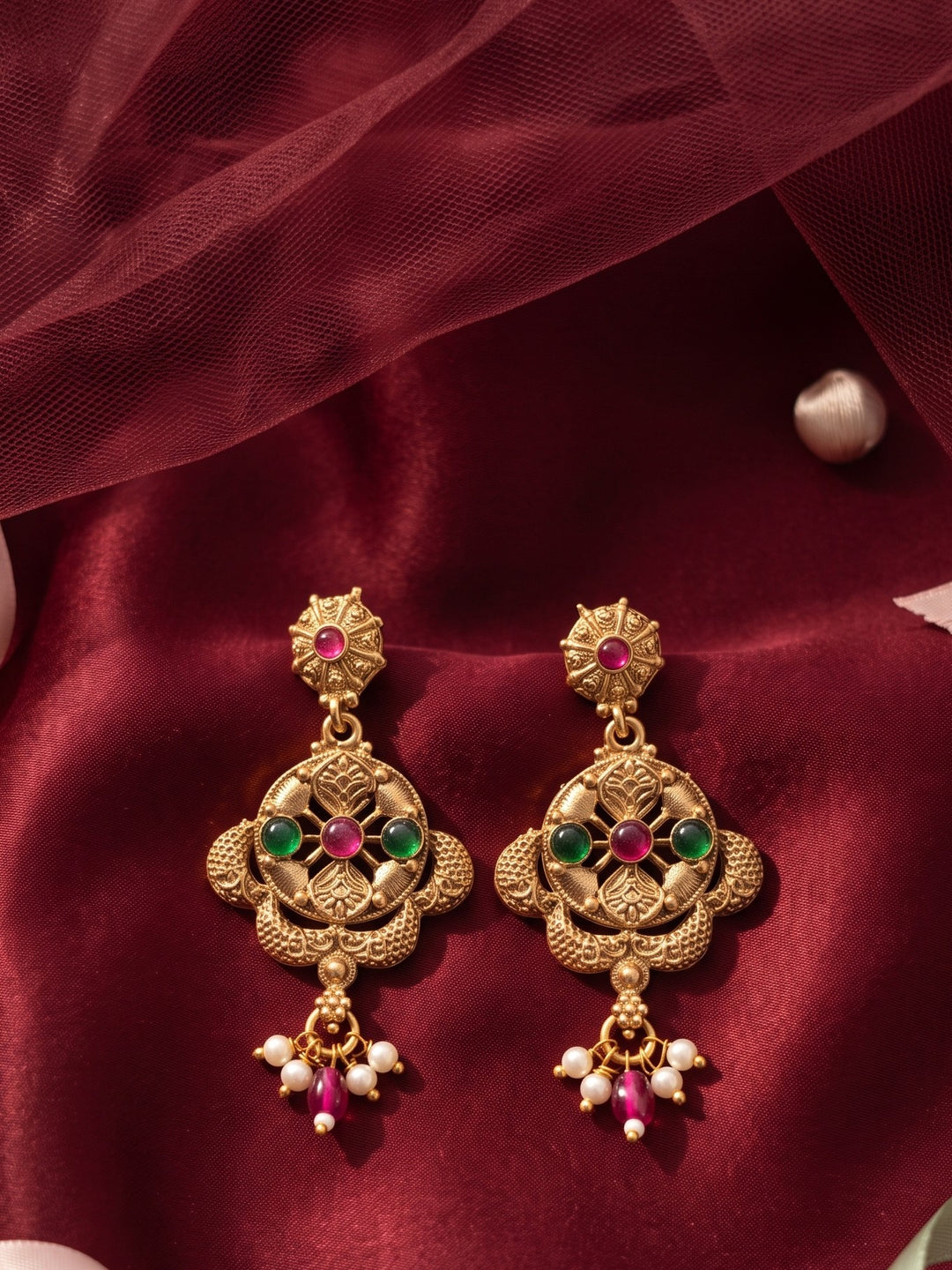 Pushpika MaharaniEmerald Necklace Set