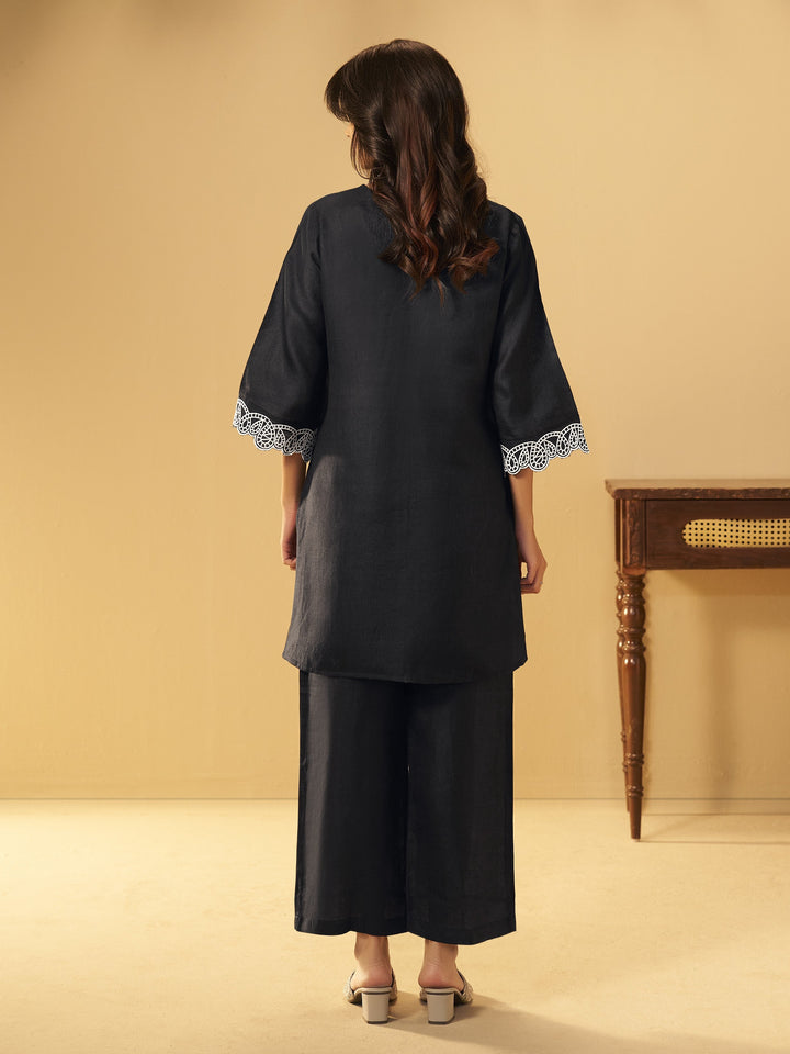 itrh sable embroidery cotton co-ord set