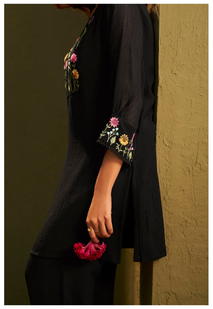 Itrh sable embroider co-ord set