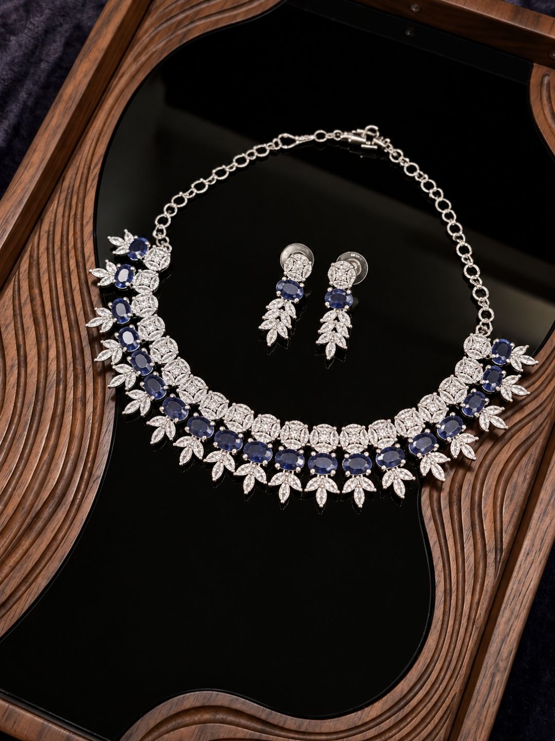 Meenakshi Emerald Noor Set