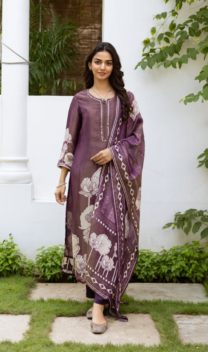 Bakul lily Premium Shimmer Suit set