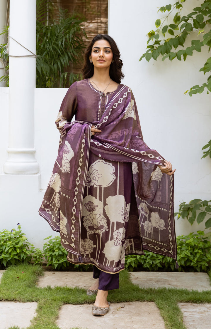 Bakul lily Premium Shimmer Suit set