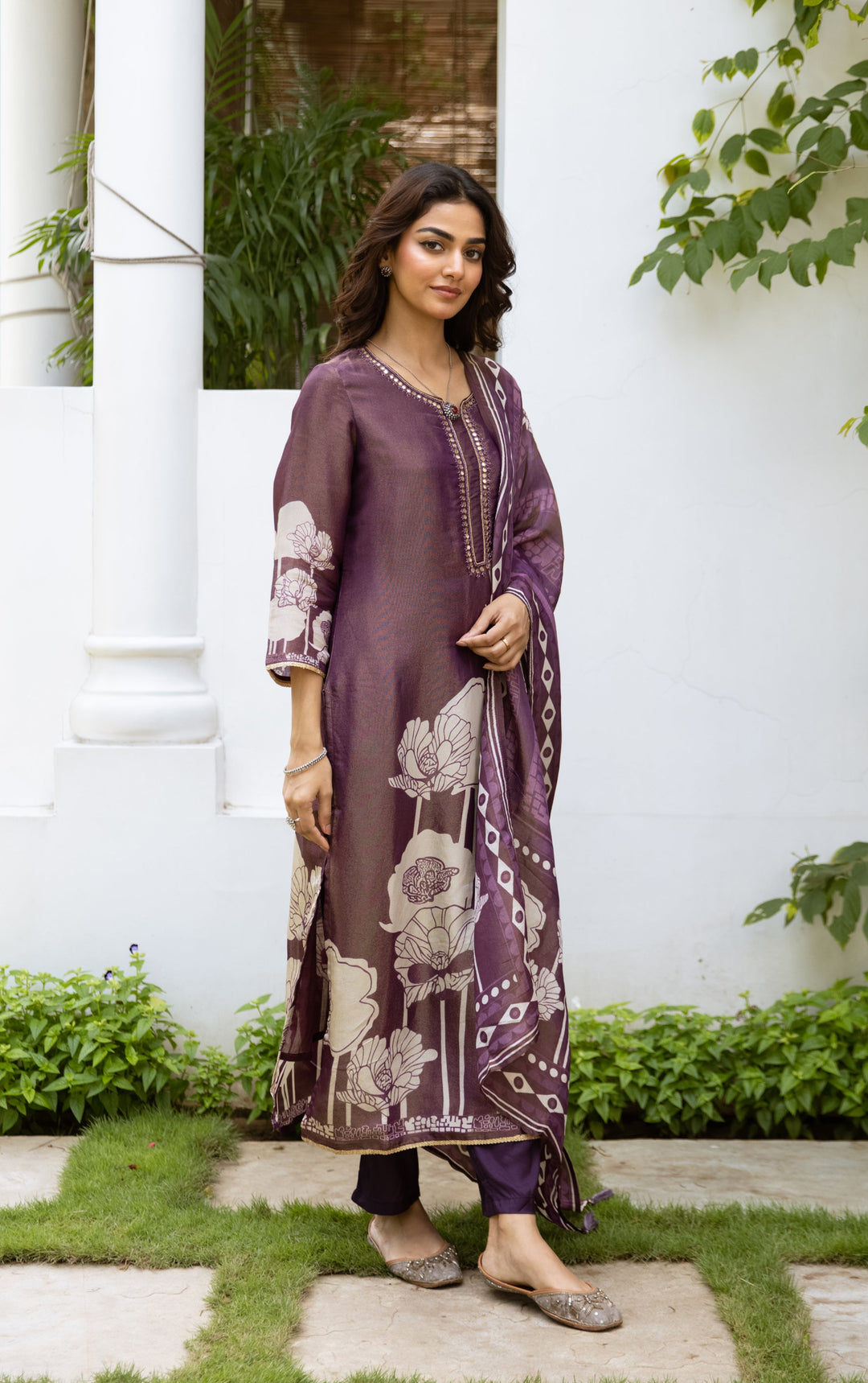 Bakul lily Premium Shimmer Suit set