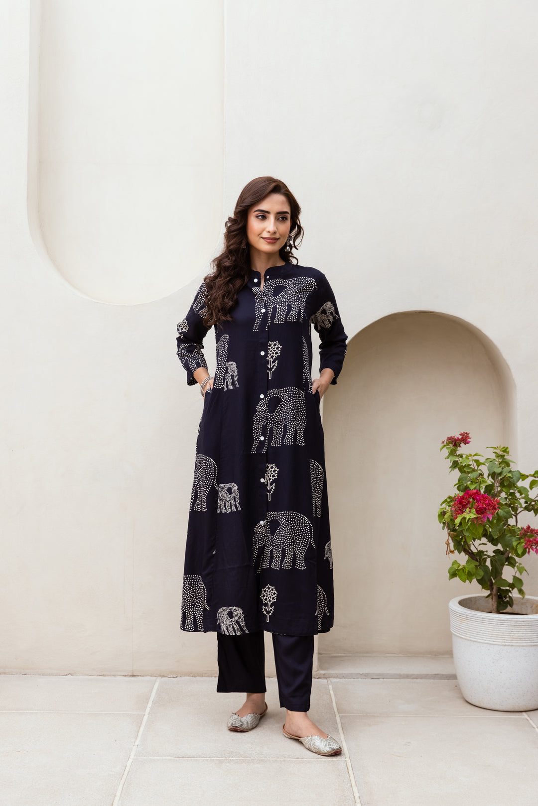 Shimoni Raven Elephant Kurta pant Set