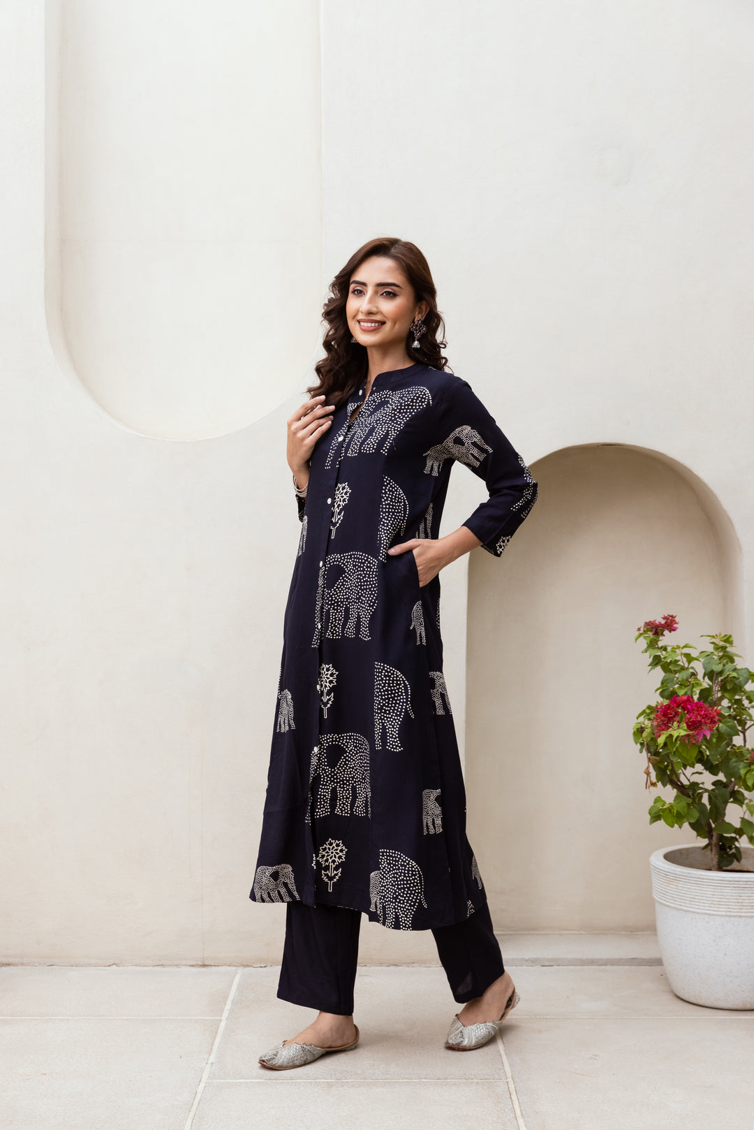 Shimoni Raven Elephant Kurta pant Set