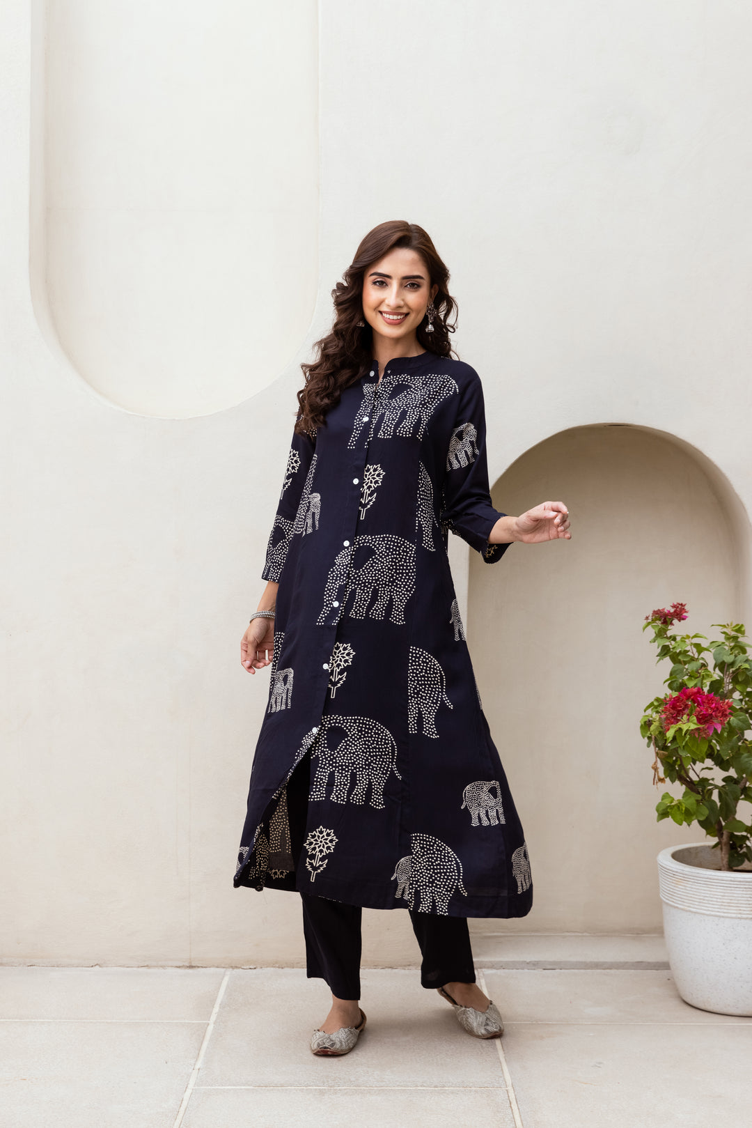 Shimoni Raven Elephant Kurta pant Set