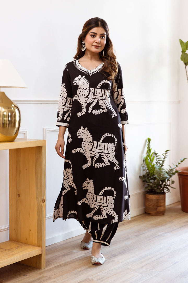 Siya Charcoal Tiger Printed Kurta Pant Set