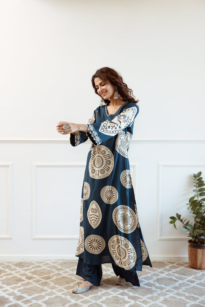 Siya Indigo Printed Kurta Pant Set