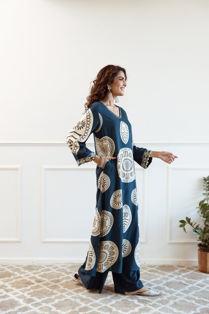 Siya Indigo Printed Kurta Pant Set