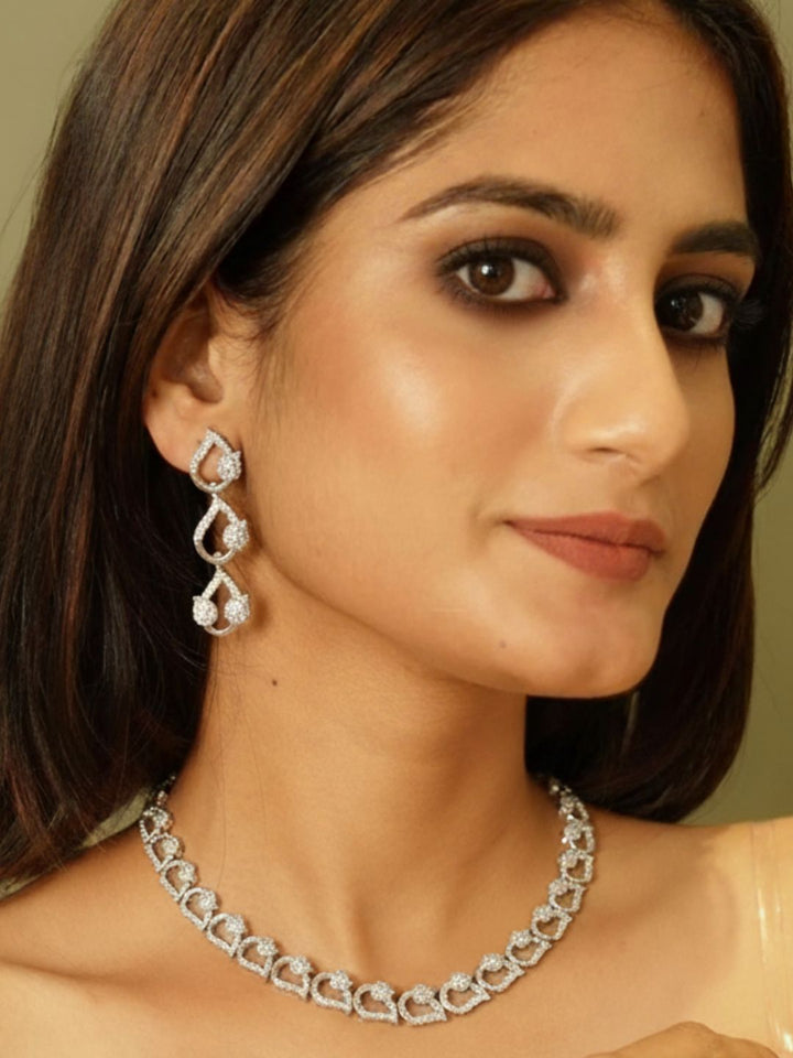 Antaara Diamond Necklace set